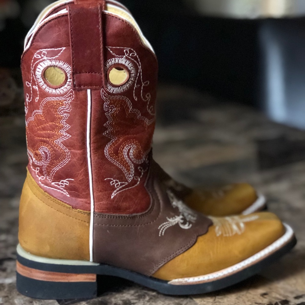 Boys cowboy boots
